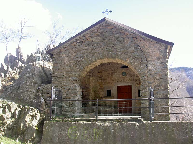 12 La chiesetta di Madonna della Penna